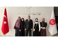 Mersin’de 6 ayda hafız olan 4 öğrenci altınla ödüllendirildi