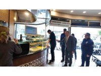 Mersin’de bayram öncesi tatlı denetimi sıklaştırıldı