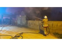 Reyhanlı’da konteyner alevlere teslim oldu