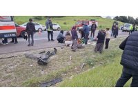 Bayram yolunda feci kaza: Otomobiller kafa kafaya çarpıştı, 7 kişi yaralandı