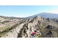 Kahramanmaraş’ta sivri ve keskin kayalar