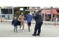 Burdur’da 2 genç tanımadığı bir kişi tarafından bıçaklandı