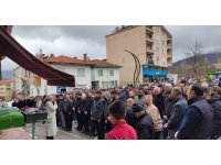 Kazada hayatını kaybeden nişanlı çift yan yana toprağa verildi