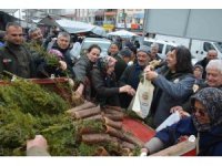 Korkuteli Orman İşletme Müdürlüğü 1000 fidan dağıtımı yaptı