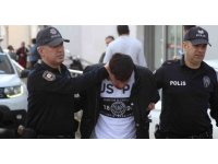 Ayağıyla araç sürdü: Ev hapsi ve her türlü motorlu araç kullanmama cezası aldı