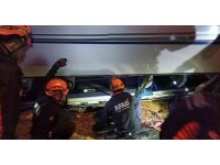 Ceza infaz kurumuna ait servis aracı devrildi: 16 yaralı