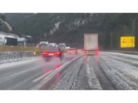 Adana’da dolu ulaşımda aksamalara neden oldu