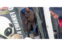 Samandağ’da devrilen tırın sürücüsü yaralandı