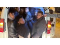 Göçmenleri tıka basa taşırken yakayı ele veren insan tacirine 102 bin TL ceza