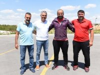 Başkan Uysal, “Hayretle izliyorum”