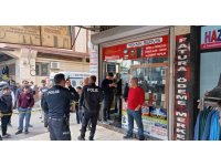 Motosikletle gelip, iş yeri sahibini başından vurup öldürdü