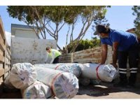 Hortum ve yağıştan zarar gören Kumlucalı çiftçilere sera naylonu desteği