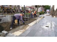 Isparta’da Atatürk Parkı altındaki kaldırım yenileniyor