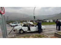 Silifke’de iki aracın karıştığı kazada 3 kişi yaralandı