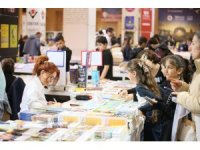 Kepez Kitap Fuarı kitapseverlerin akınına uğruyor