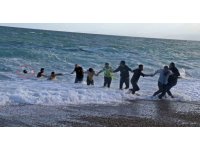 Dünyaca ünlü sahilde can pazarı: 2 kardeş kurtuldu, kuzen hayatını kaybetti