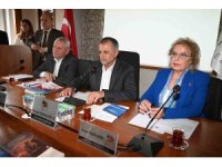 Başkan Topaloğlu: "Yollardaki kazılar altyapı kurumlarına ait"