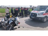 Kahramanmaraş’ta ehliyetsiz sürücü polislere çarptı: 2 polis yaralı