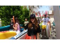 Seyhan Nehri’nde "Su Korteji" renkli görüntülere sahne oldu