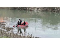 Tarsus’ta ırmakta kaybolan genç için seferber oldular: Vali Toros bölgede