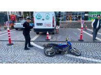 Elindeki pompalı tüfekle belediye binasına ateş açtı