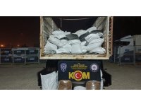 Tırdan 4 ton kaçak tütün ele geçirildi