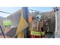 Kırıkhan’da devrilen hafriyat kamyonunun sürücüsü yaralandı