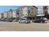 Husumetli akrabalar arasında bıçaklı kavga: 2 yaralı