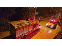 Sağanak sonrası Savrun Çayı taştı, Kadirli’de hayat durma noktasına geldi