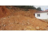 Osmaniye’de yağış sonrası heyelan: Bazı evlerin çevresinde çatlaklar oluştu