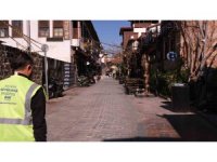 ASAT’tan Kaleiçi’nde kanalizasyon hattı temizliği