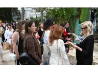 Ukrayna’dan gelen 100 seyahat acentesi yetkilisi Kemer turizmi hakkında bilgi aldı