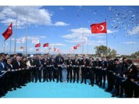 Bakan Uraloğlu: "Eskiden hemzemin kavşakta hizmet veren sinyalizasyon sistemini devre dışı bırakarak trafiğin dur-kalk yapmaksızın akışını sağladık"