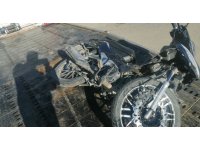 Isparta’da otomobil ile motosikletin çarpıştığı kazada 1 kişi yaralandı