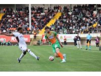 Trendyol Süper Lig: Corendon Alanyaspor: 1 - Trabzonspor: 1 (Maç sonucu)