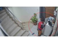 Çalınan ayakkabılarının peşine düşen adam, çocuk hırsızların evinde onlarca ayakkabıyla karşılaştı