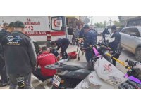 Hafif ticari araç ile motosiklet çarpıştı o anlar güvenlik kamerasına yansıdı: 1 yaralı