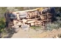 Alanya’da kamyon şarampole devrildi sürücü hayatını kaybetti