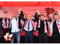 Yağlı güreşlerin efsane ismi Ali Gürbüz’e coşkulu karşılama