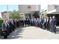 Başkan Dere seçim ziyaretlerine batı ilçelerden başladı