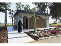 Mersin’de sahil bandına modern mescit