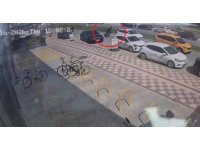 Önünde yavaşlayan araçlara çarpmamak için kaza yaptı