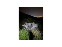 Hafif ticari araç, antik kent girişinde şarampole yuvarlandı: 2 yaralı