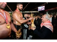 Kepez’in başpehlivanı Enes Doğan