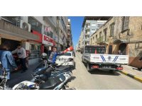 Kaldırım işgalini önlemek için operasyona çıkan zabıtanın görev aşkı, esnafın ısrarını yendi