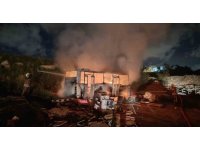 Alevlere teslim olan konteyner ve minibüs kullanılmaz hale geldi