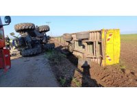 Reyhanlı’da devrilen traktörün sürücüsü yaralandı