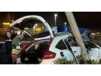 İskenderun’da hurdaya dönen otomobilin sürücüsü yaralandı