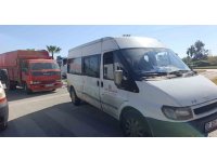 Kamyonun kamyonet ile çarpıştığı kaza kamerada