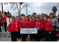 Antalya’da 23 Nisan kutlamaları çelenk sunma töreniyle başladı